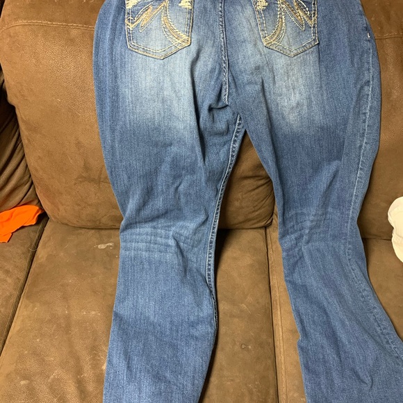 Jeans - Picture 2 of 2
